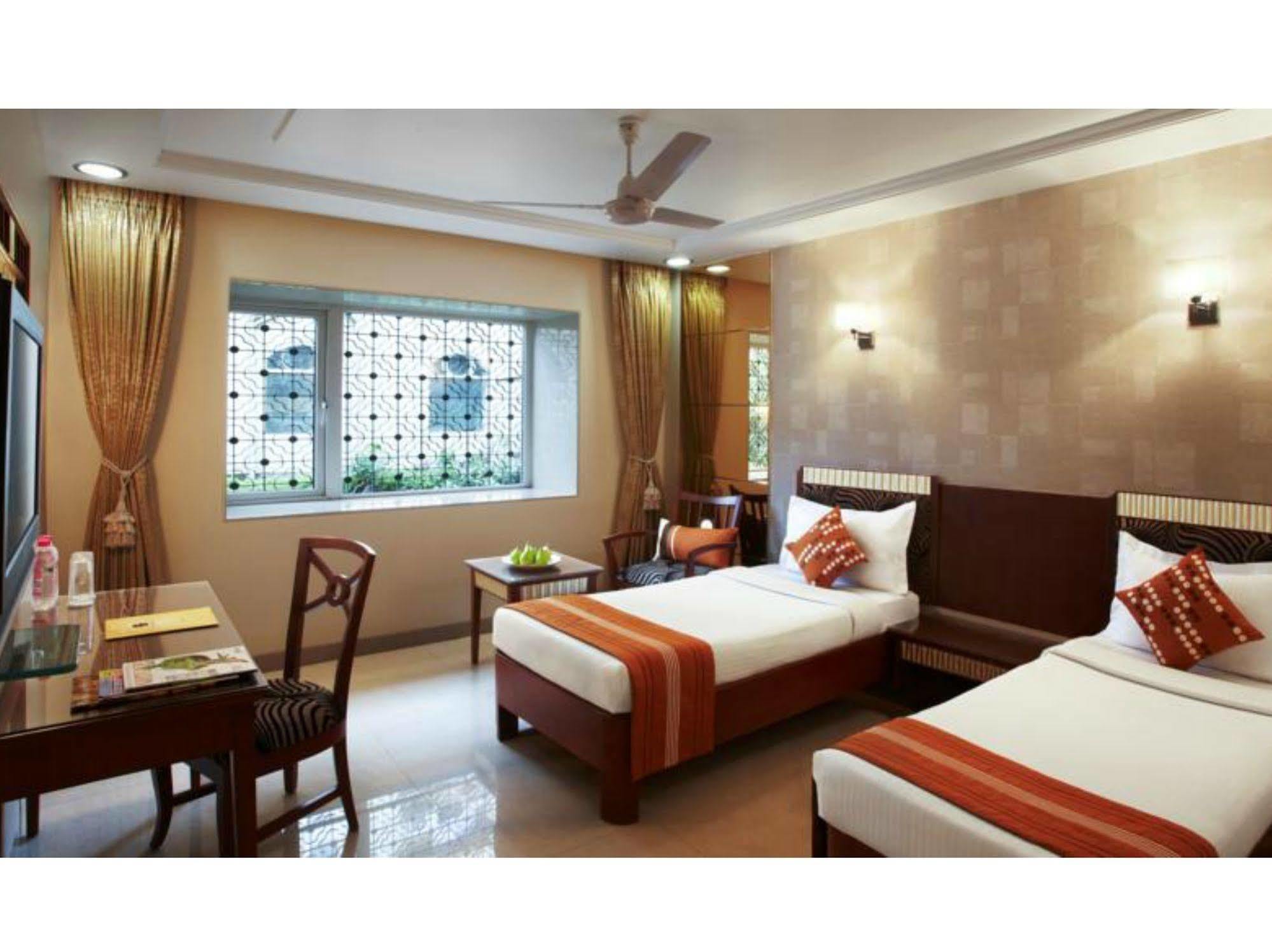 Hotel Suba Palace Bombay Esterno foto